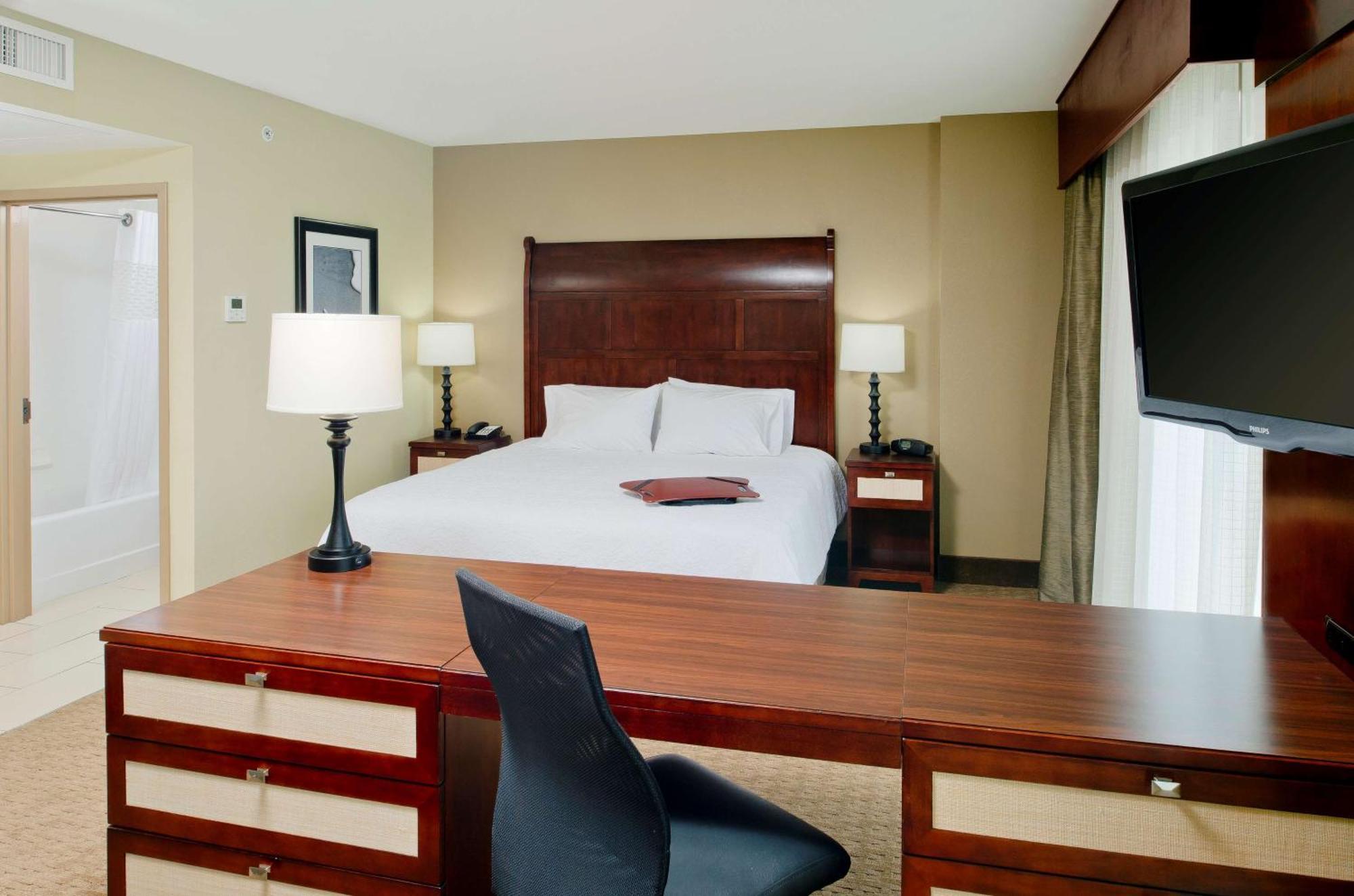 Hotel Hampton & Ocean Bayfront-convention Center 3*