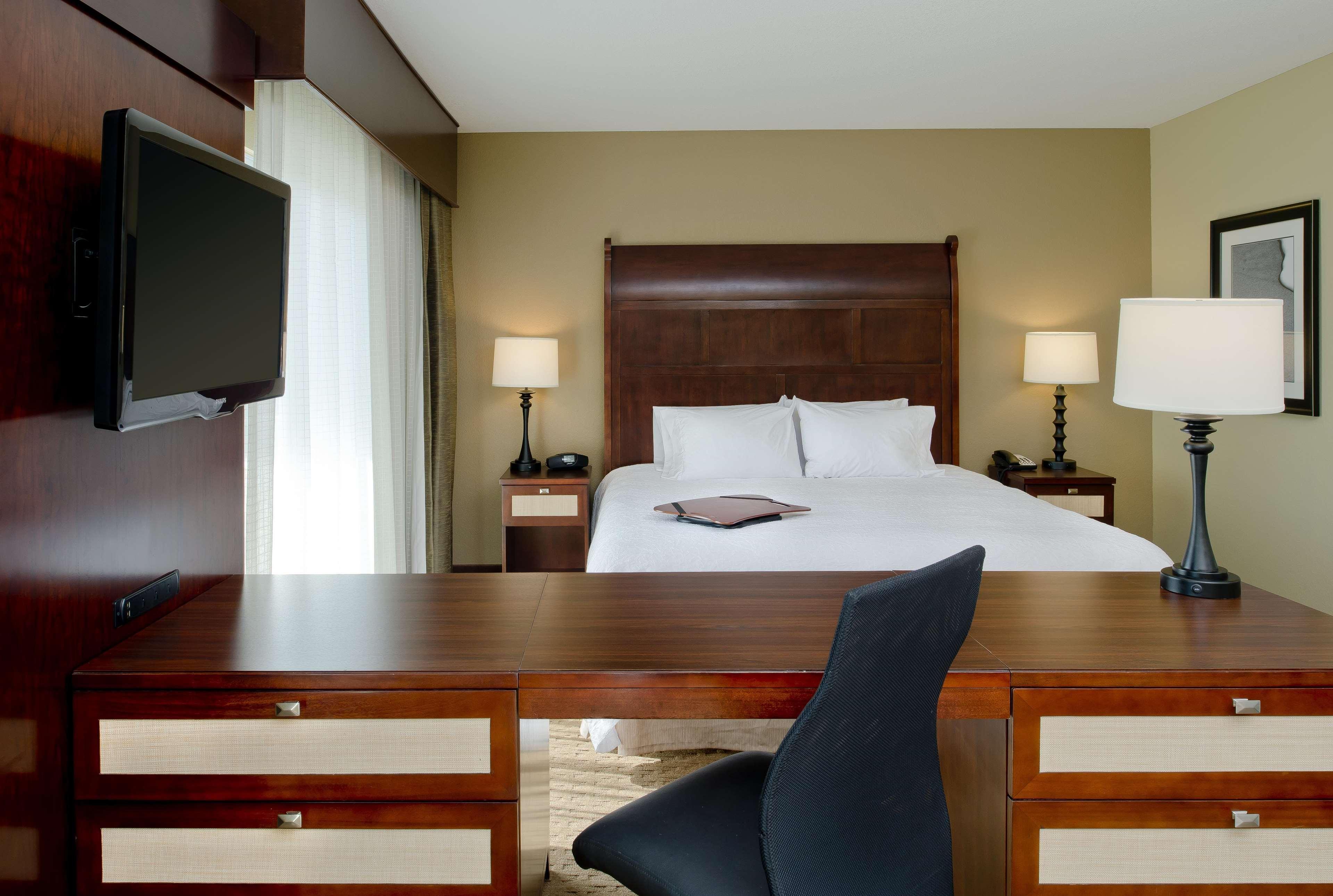 Hampton & Ocean Bayfront-convention Center Hotel 3*