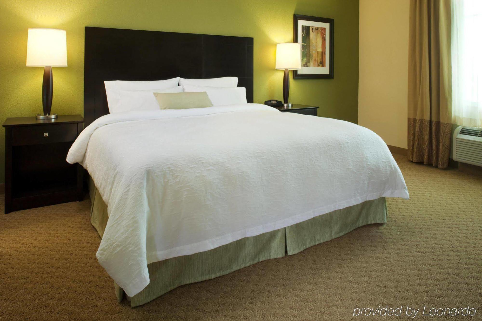 Hampton & Ocean Bayfront-convention Center 3*